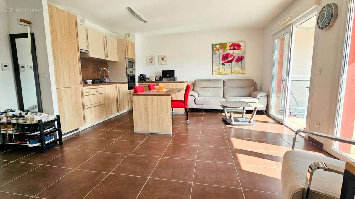 Appartement à VALLAURIS