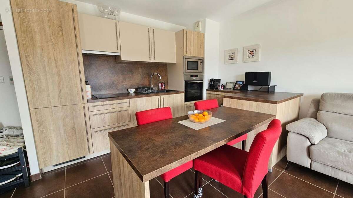 Appartement à VALLAURIS