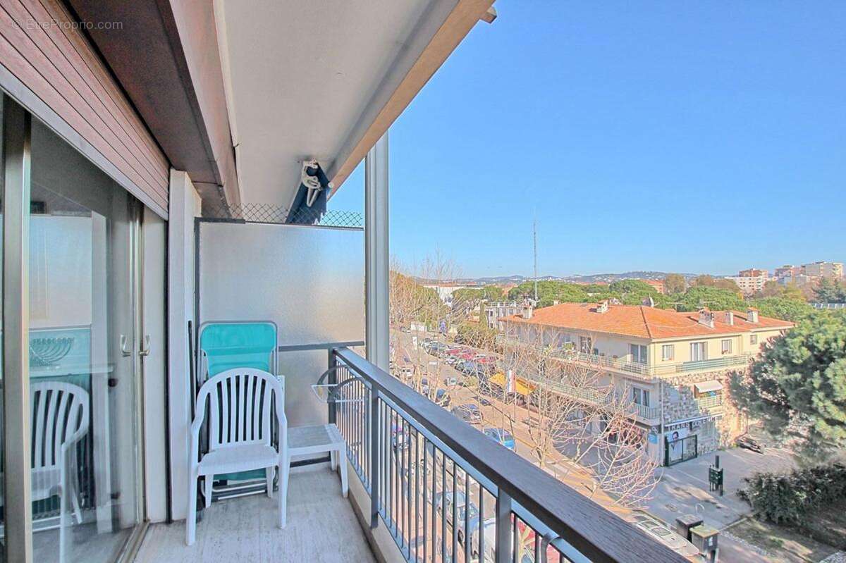 Appartement à MANDELIEU-LA-NAPOULE