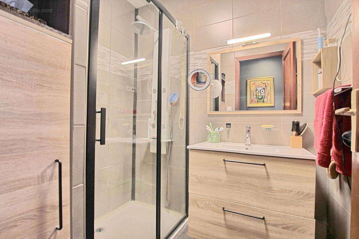 Appartement à MANDELIEU-LA-NAPOULE