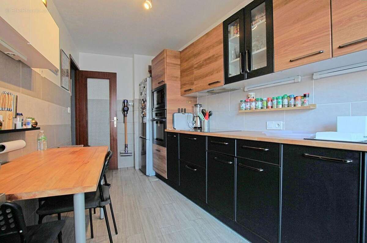 Appartement à MANDELIEU-LA-NAPOULE