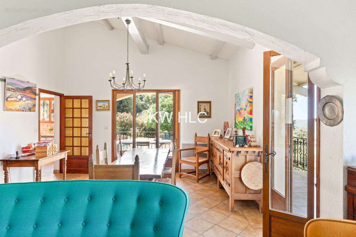 Maison à MONTAUROUX