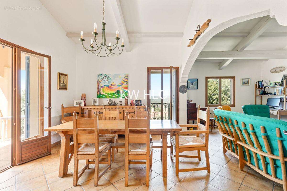 Maison à MONTAUROUX