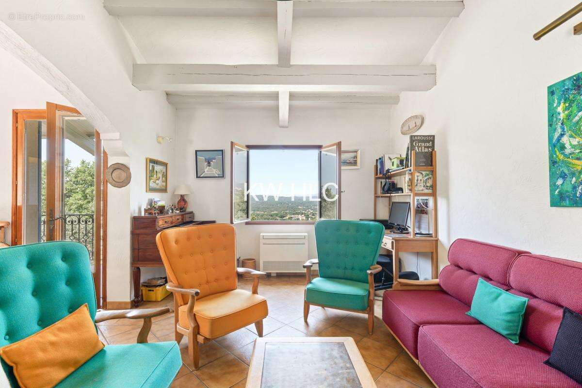 Maison à MONTAUROUX