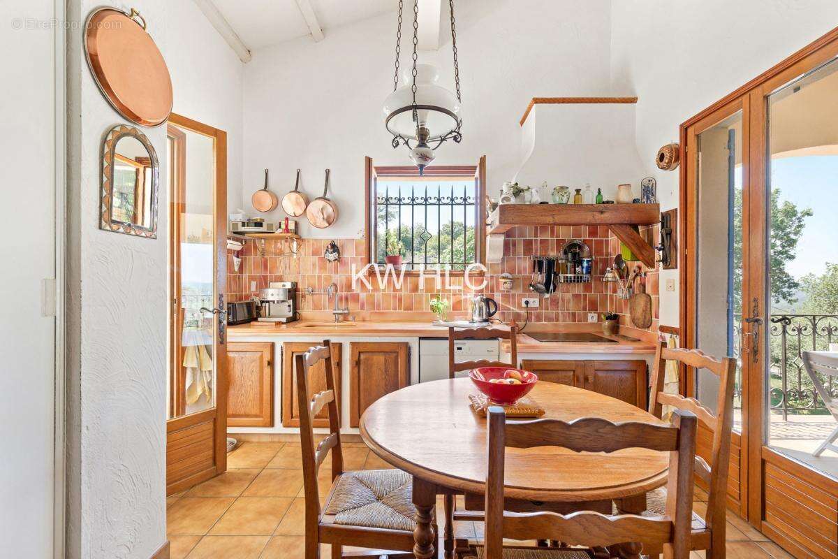 Maison à MONTAUROUX