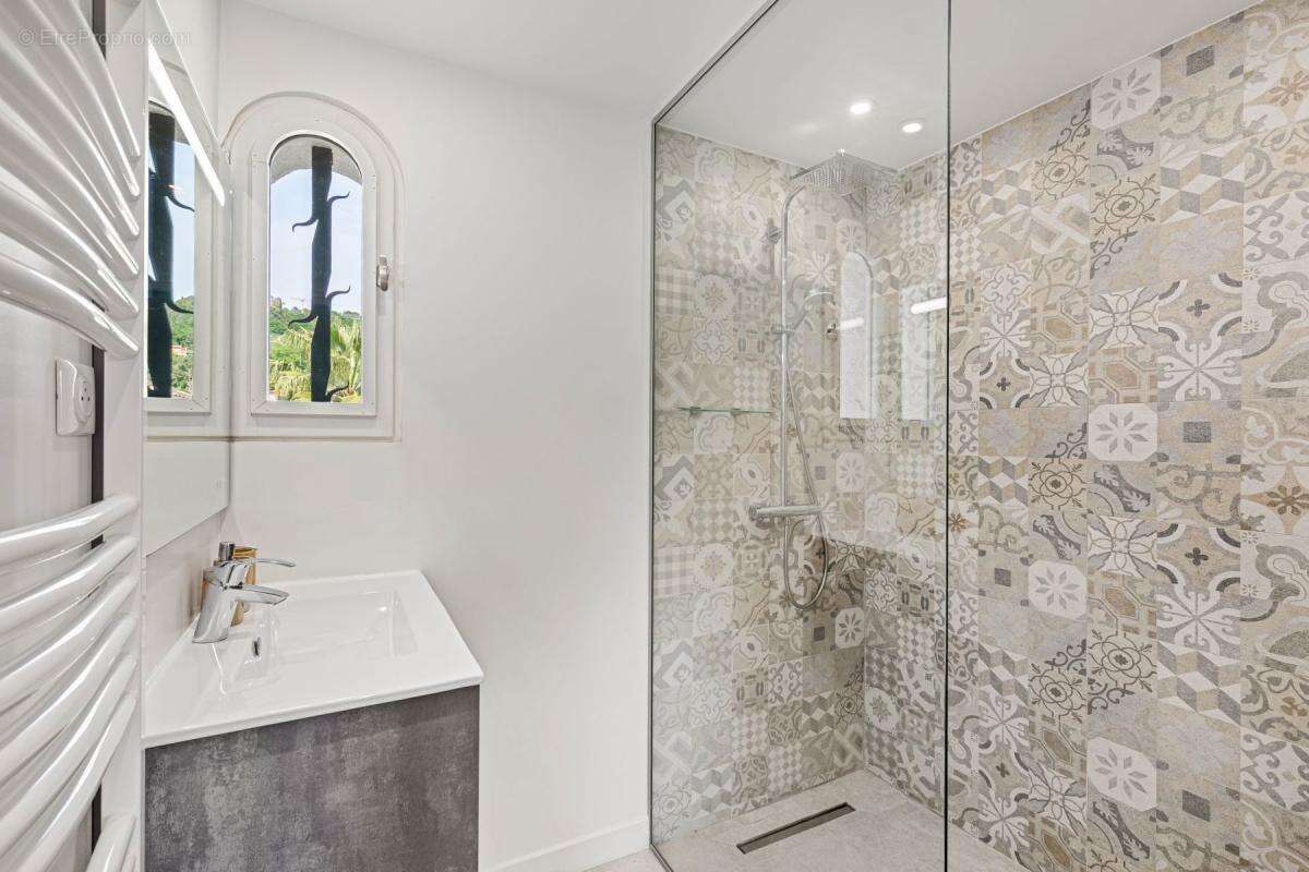 Maison à MOUANS-SARTOUX