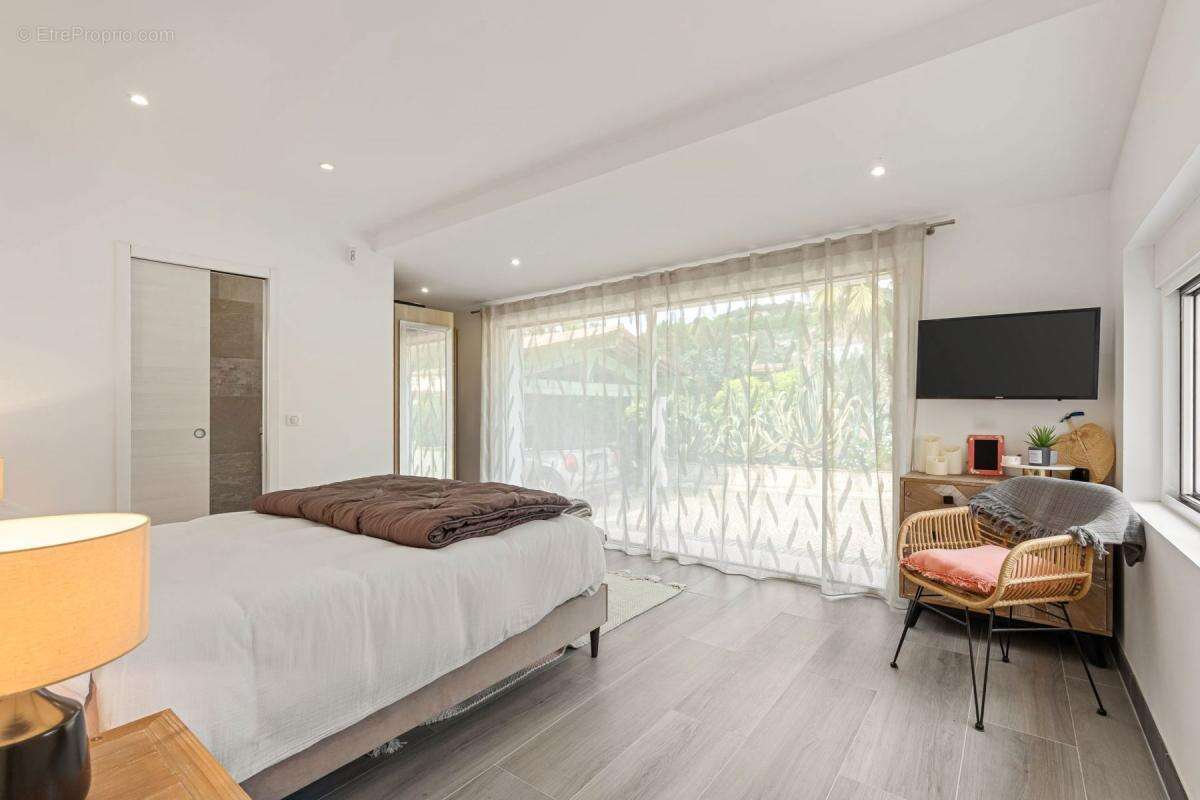 Maison à MOUANS-SARTOUX