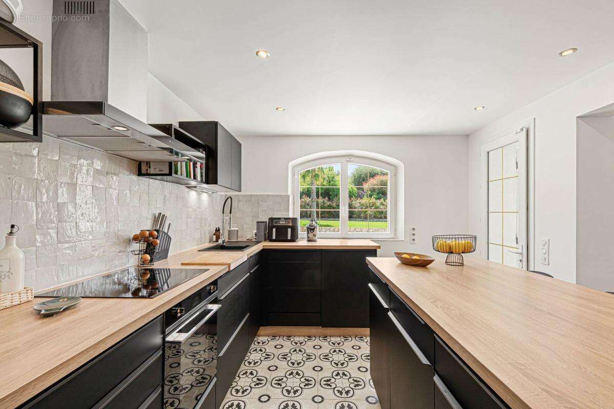 Maison à MOUANS-SARTOUX