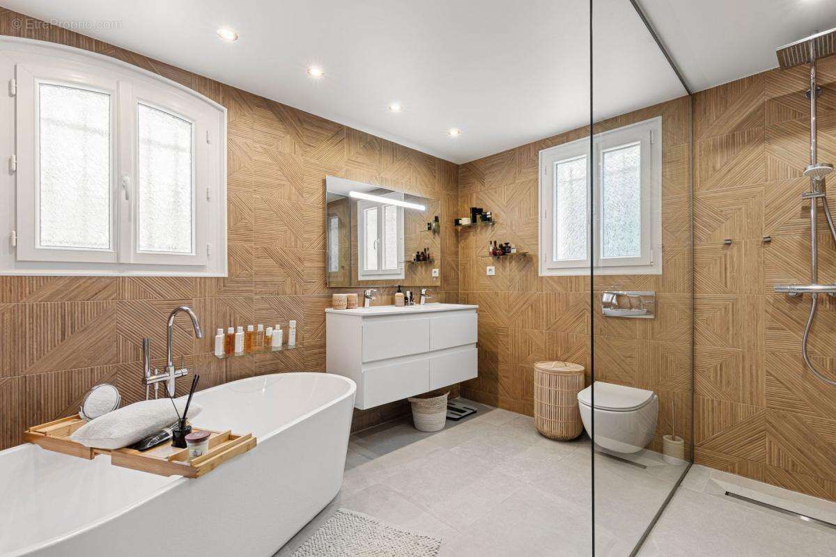 Maison à MOUANS-SARTOUX