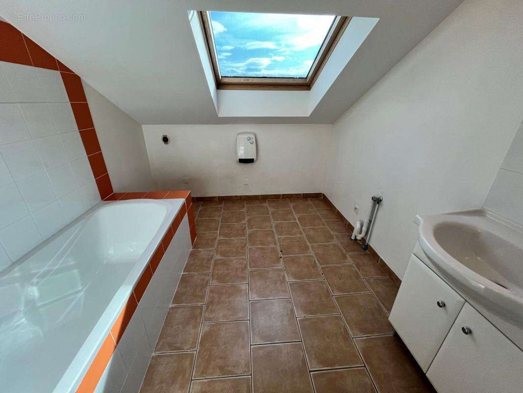 Appartement à RUOMS