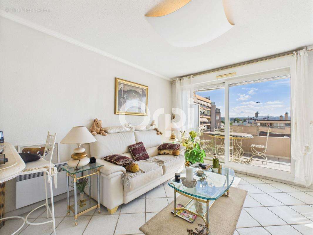 Appartement à MANDELIEU-LA-NAPOULE