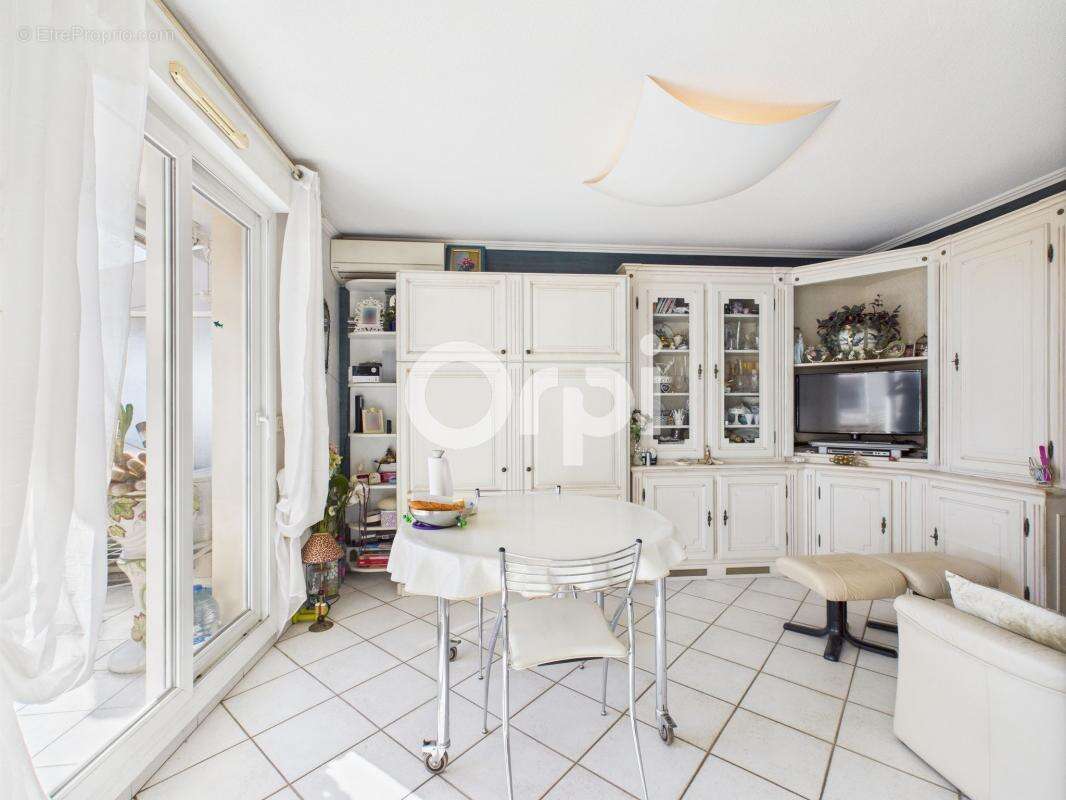 Appartement à MANDELIEU-LA-NAPOULE