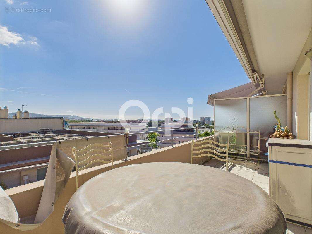 Appartement à MANDELIEU-LA-NAPOULE