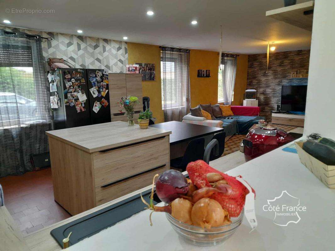 Maison à MARLY-GOMONT