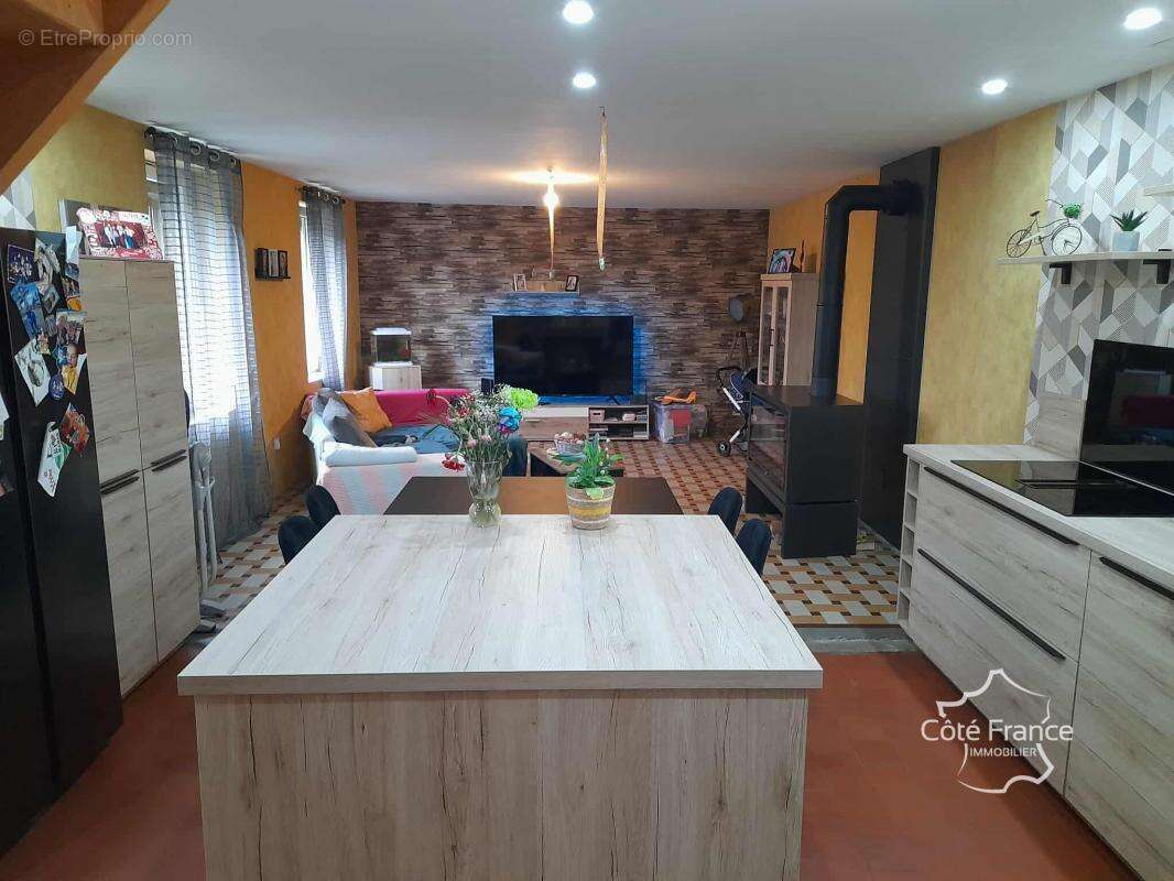 Maison à MARLY-GOMONT