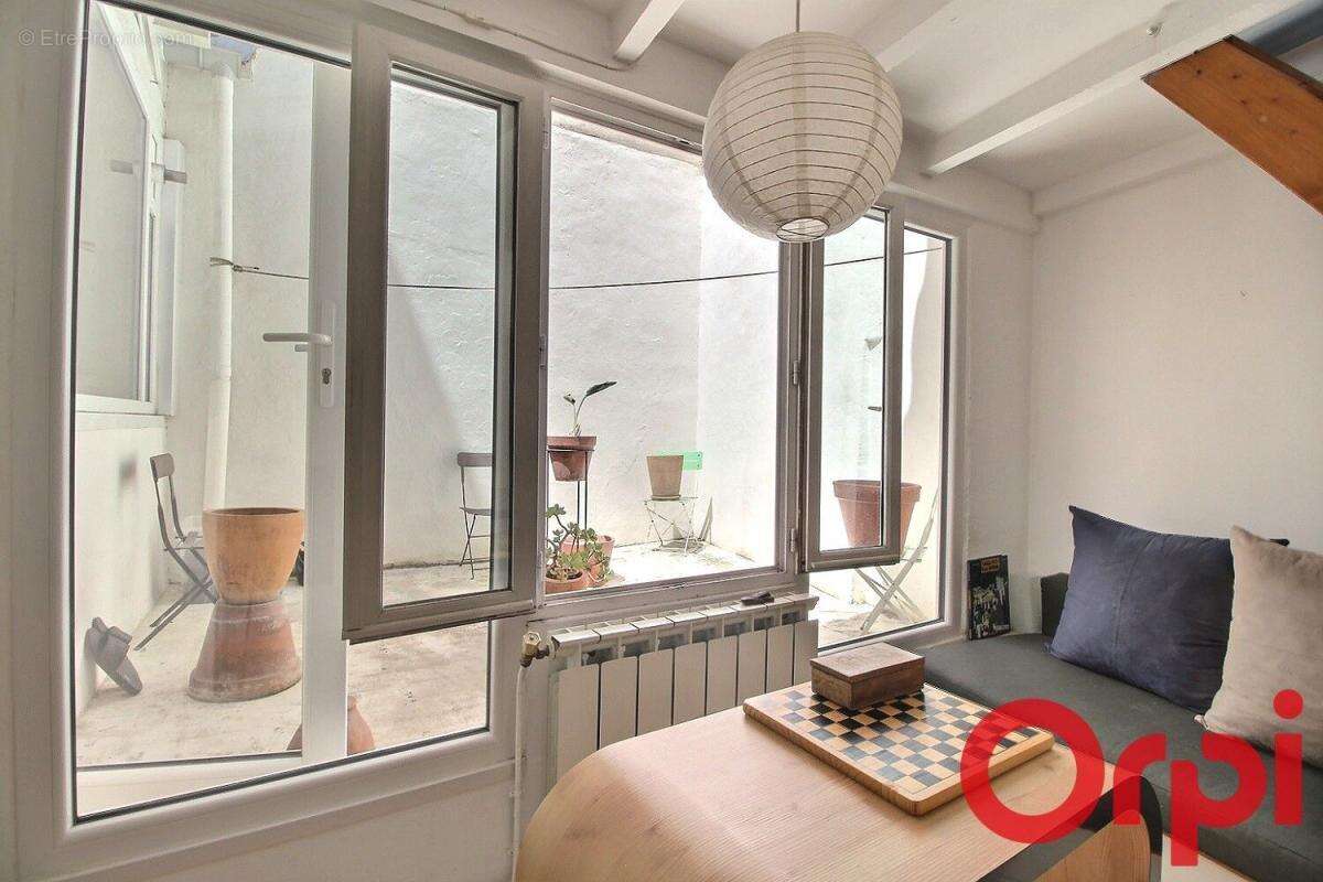 Commerce à MARSEILLE-5E