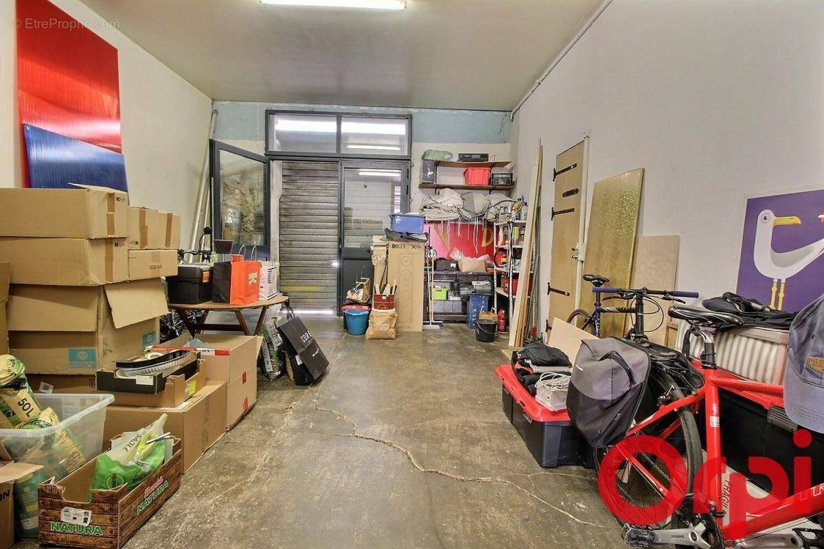 Commerce à MARSEILLE-5E