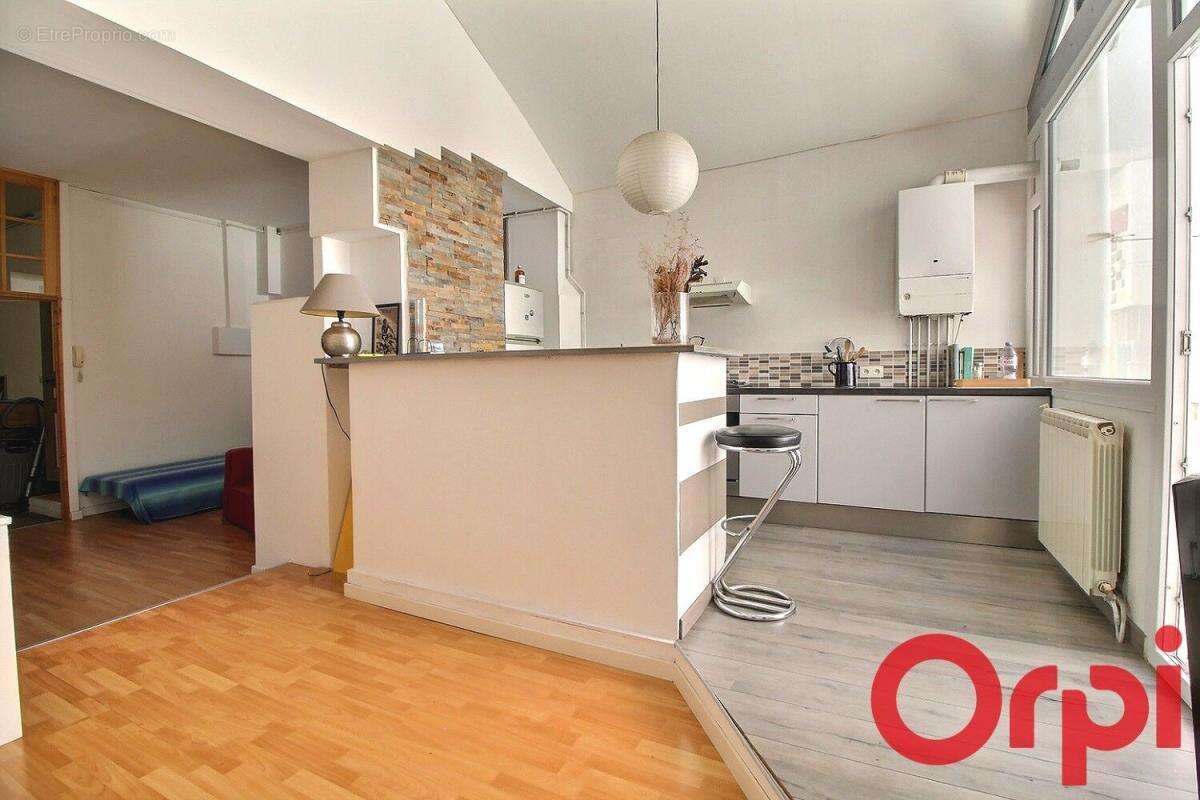 Commerce à MARSEILLE-5E