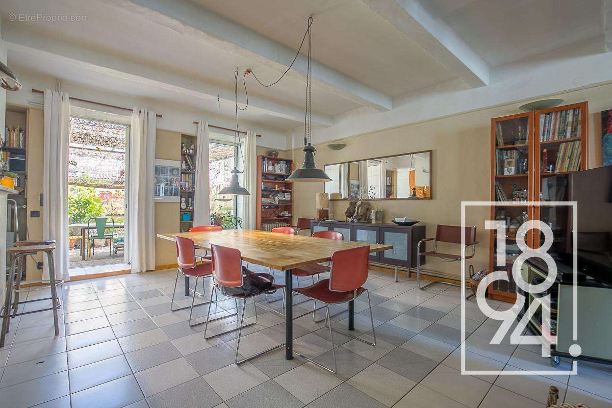 Appartement à MARSEILLE-10E