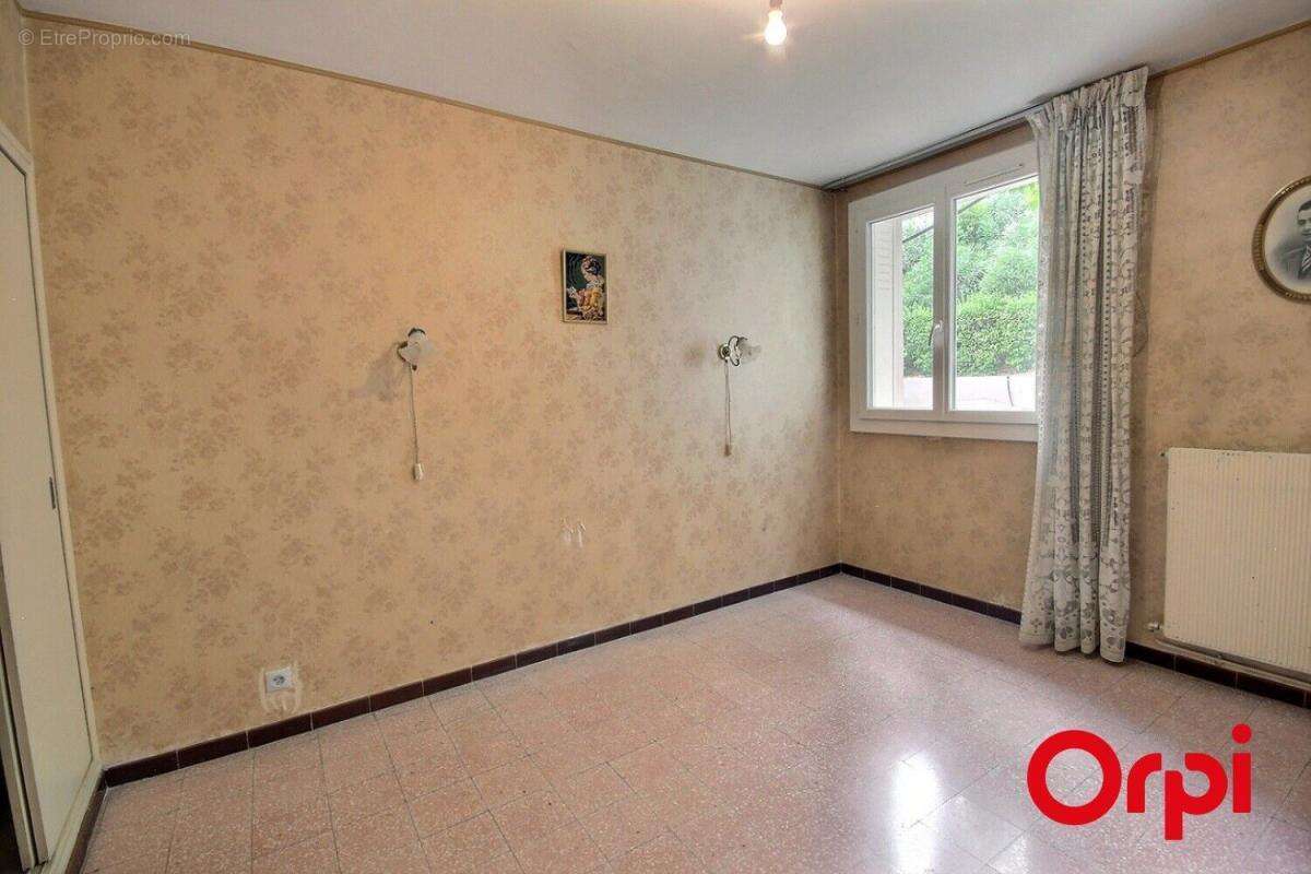 Appartement à MARSEILLE-11E