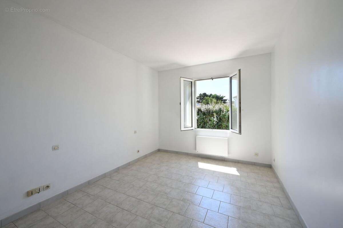 Maison à SAINT-CLEMENT-DES-BALEINES