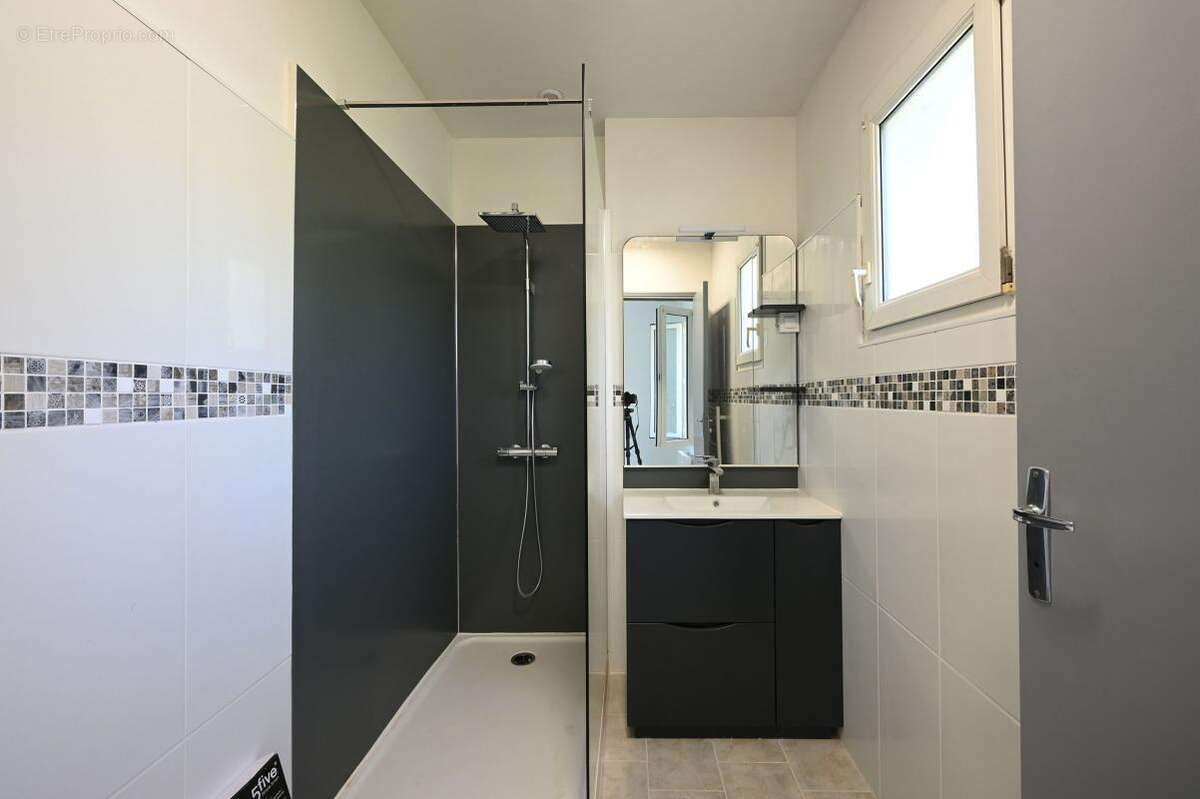 Maison à SAINT-CLEMENT-DES-BALEINES