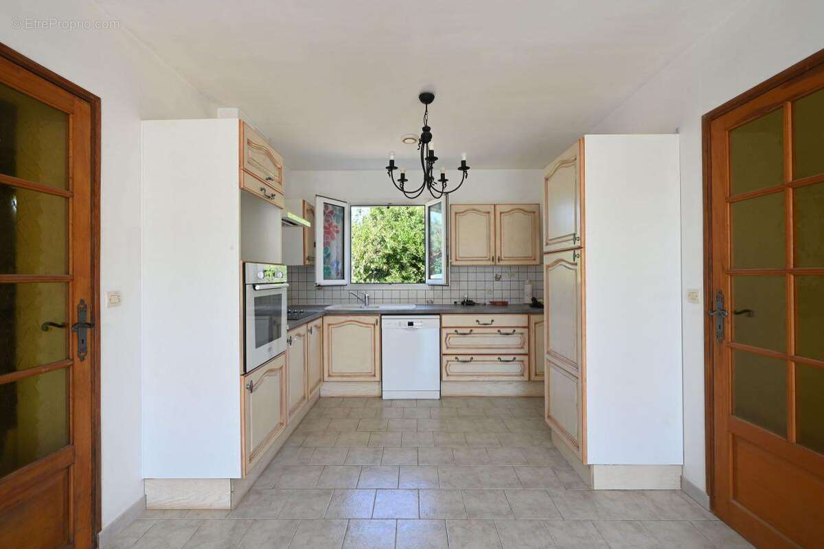 Maison à SAINT-CLEMENT-DES-BALEINES