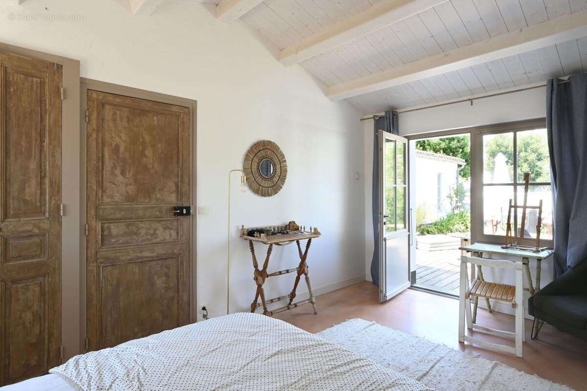 Maison à LES PORTES-EN-RE