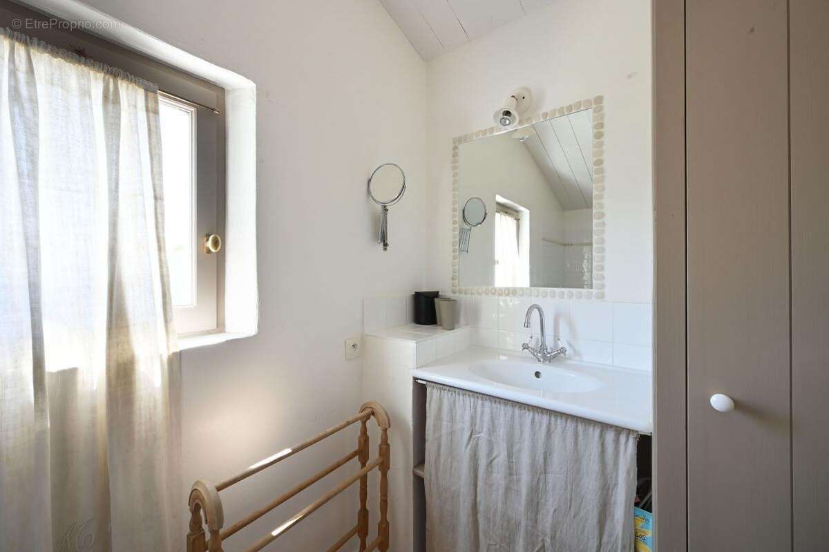 Maison à LES PORTES-EN-RE