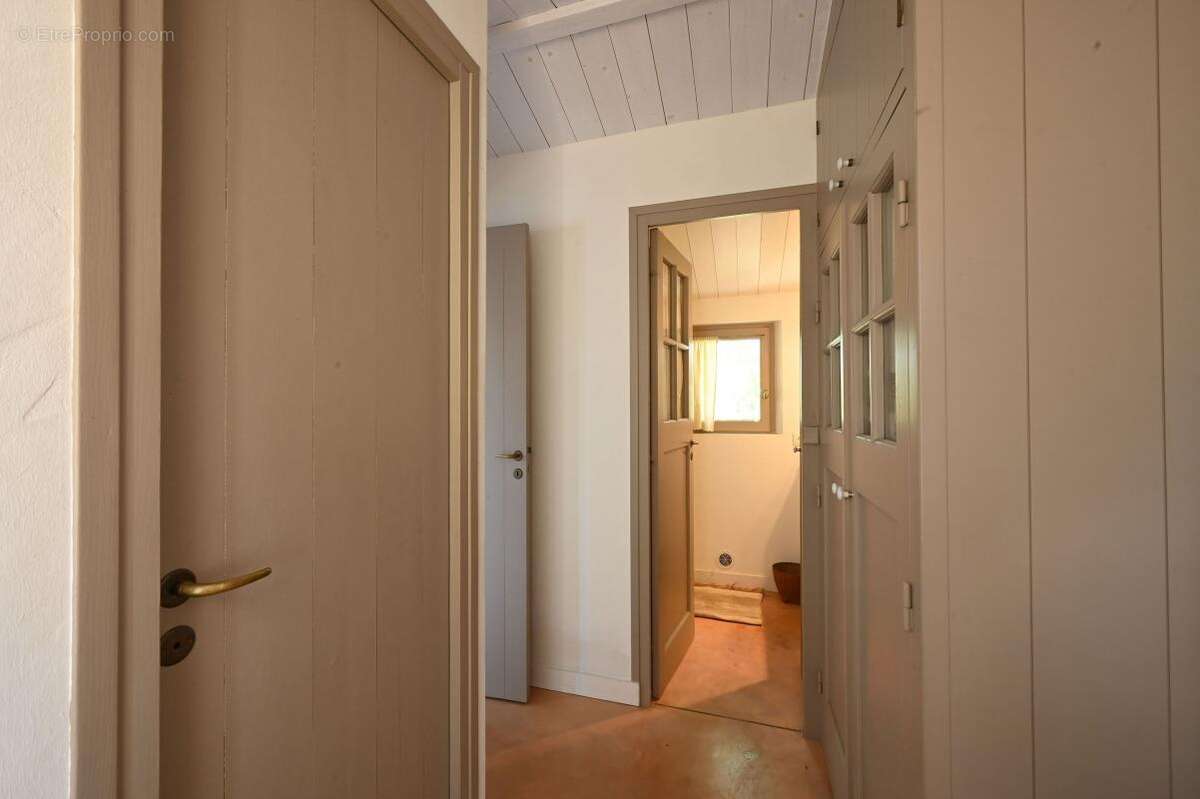 Maison à LES PORTES-EN-RE