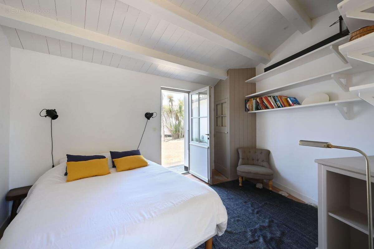 Maison à LES PORTES-EN-RE