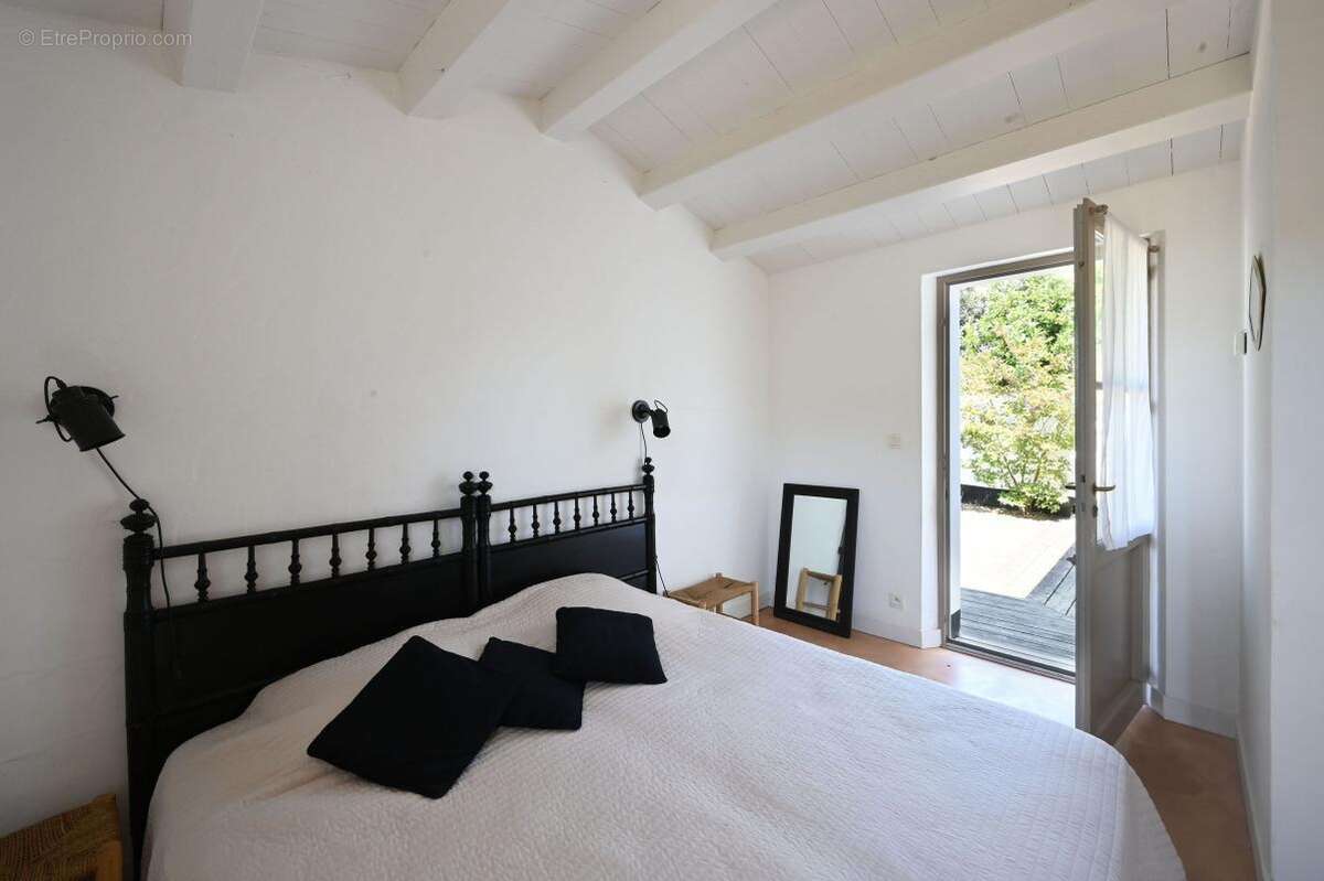 Maison à LES PORTES-EN-RE