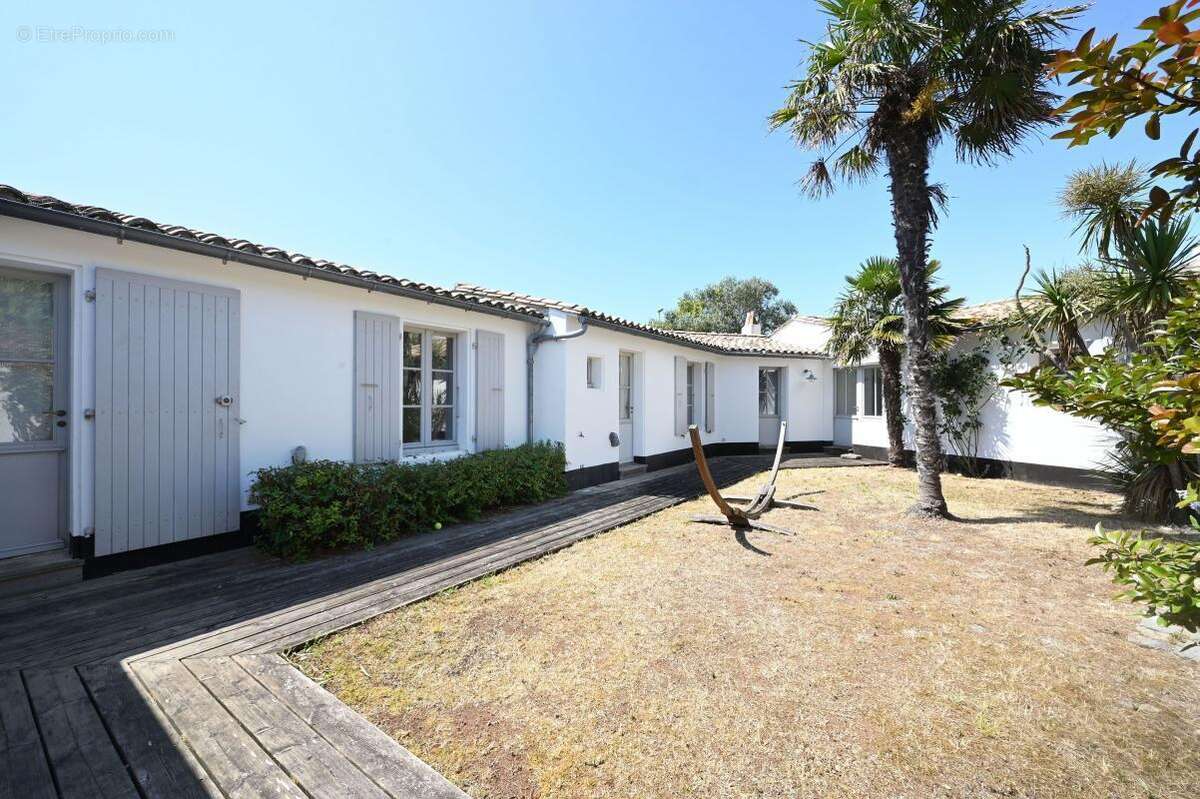 Maison à LES PORTES-EN-RE