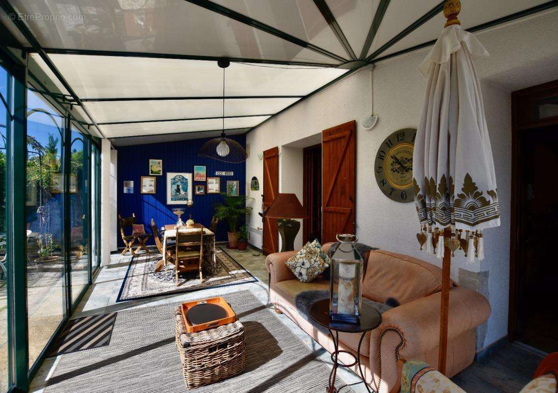 Maison à CLUSSAIS-LA-POMMERAIE