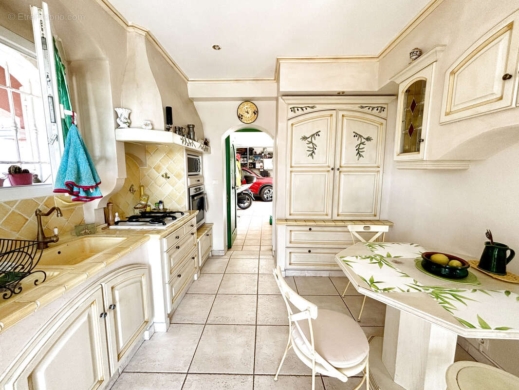 Maison à LA CADIERE-D'AZUR