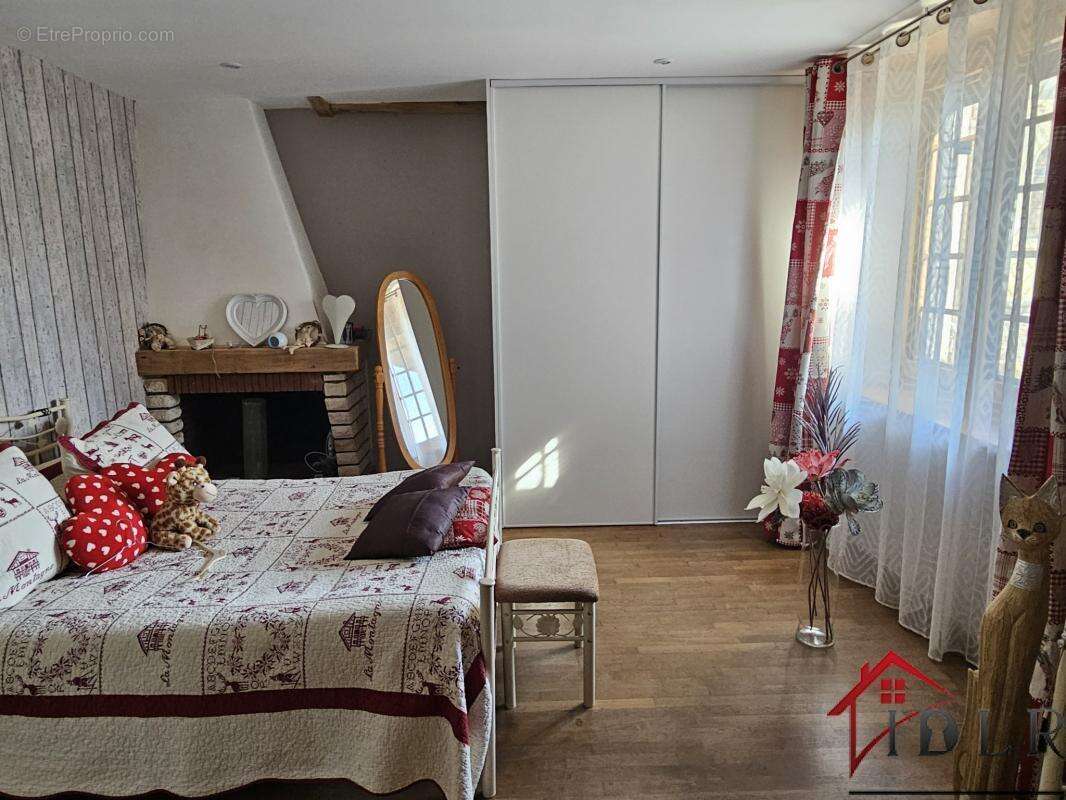 Maison à MORANCOURT