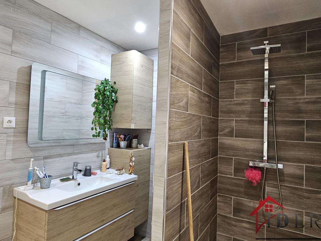 Maison à MORANCOURT