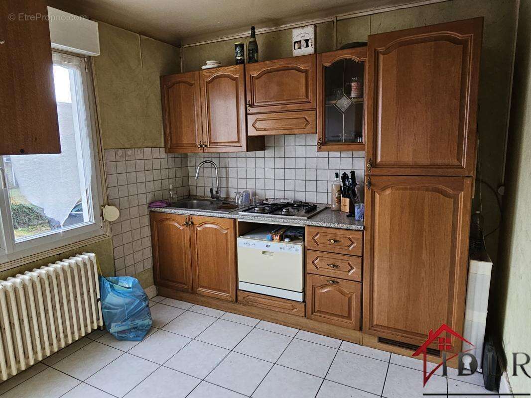 Maison à RACHECOURT-SUZEMONT