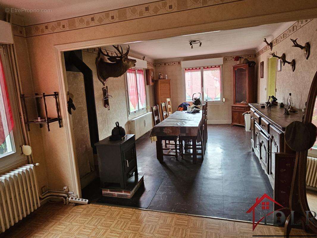 Maison à RACHECOURT-SUZEMONT