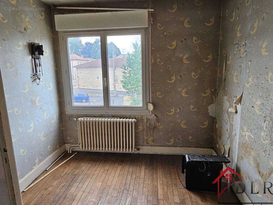 Maison à RACHECOURT-SUZEMONT