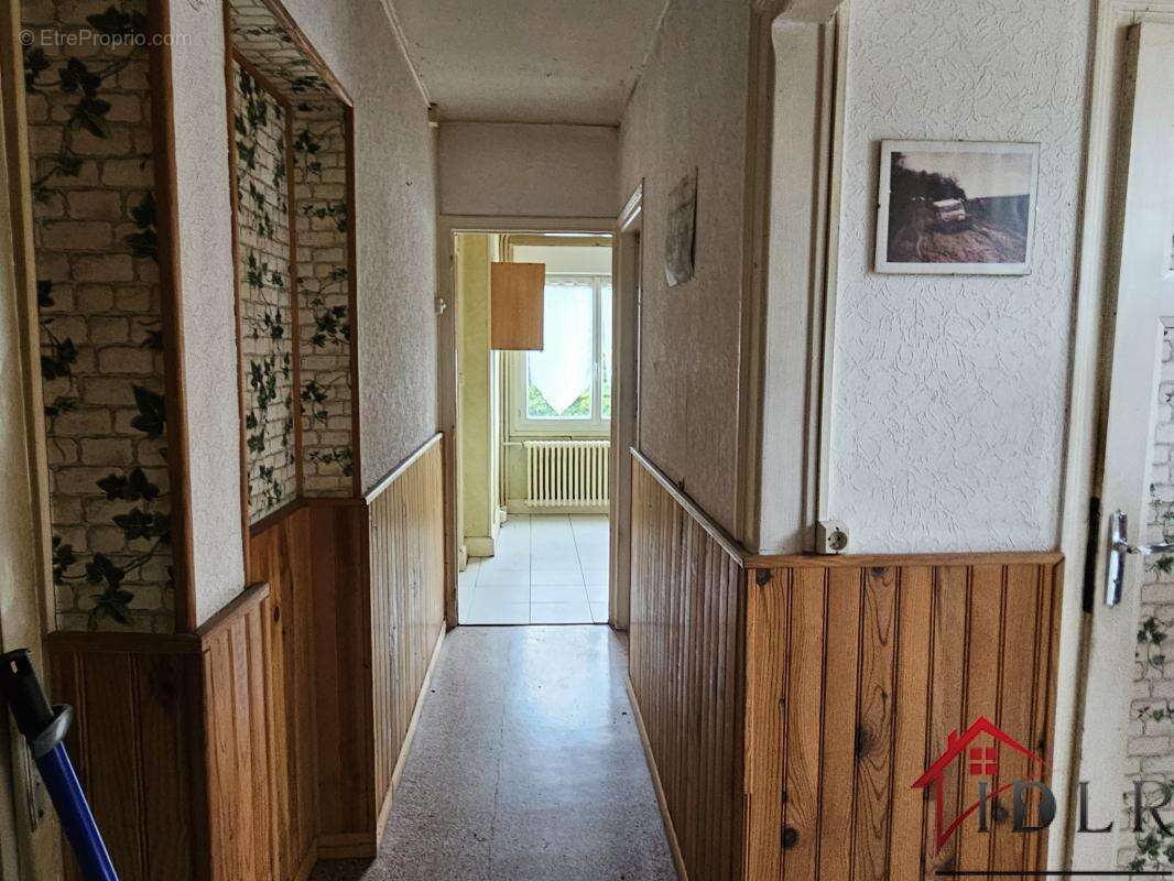 Maison à RACHECOURT-SUZEMONT