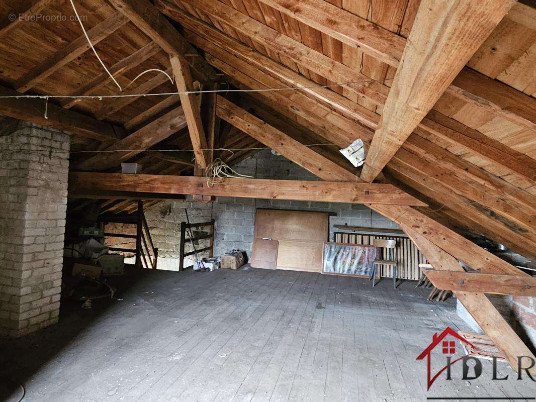 Maison à RACHECOURT-SUZEMONT