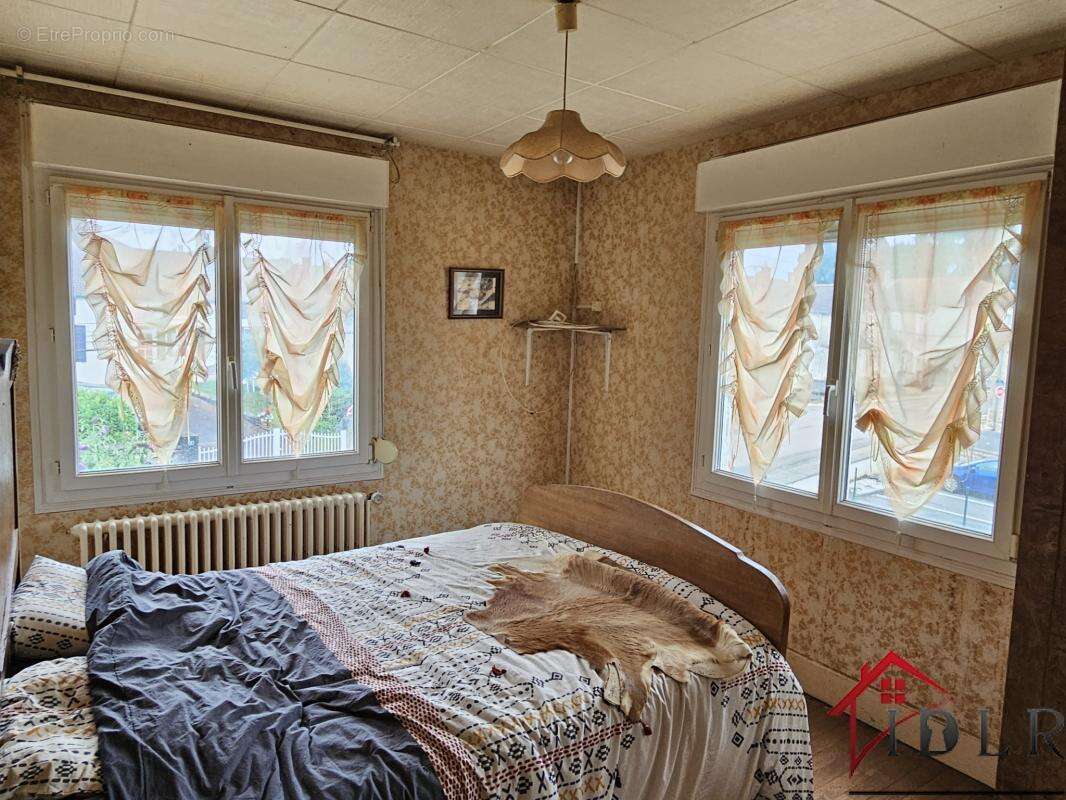 Maison à RACHECOURT-SUZEMONT