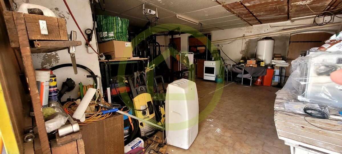 Maison à SAINT-HILAIRE-DE-BRETHMAS