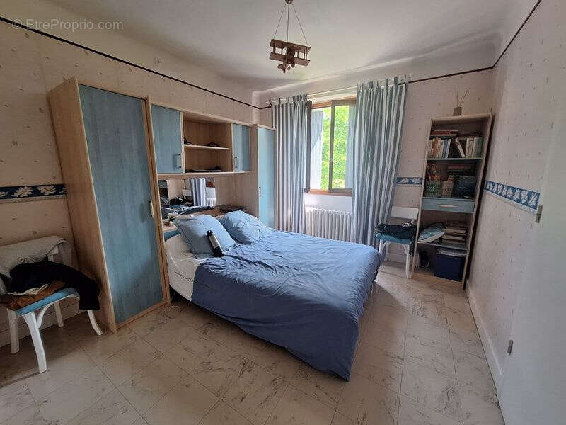 Maison à GAGNAC-SUR-CERE