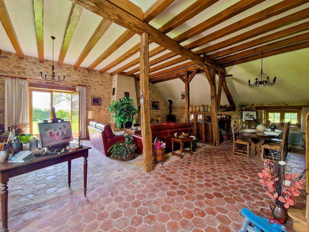 Maison à SAINT-HILAIRE-LES-ANDRESIS