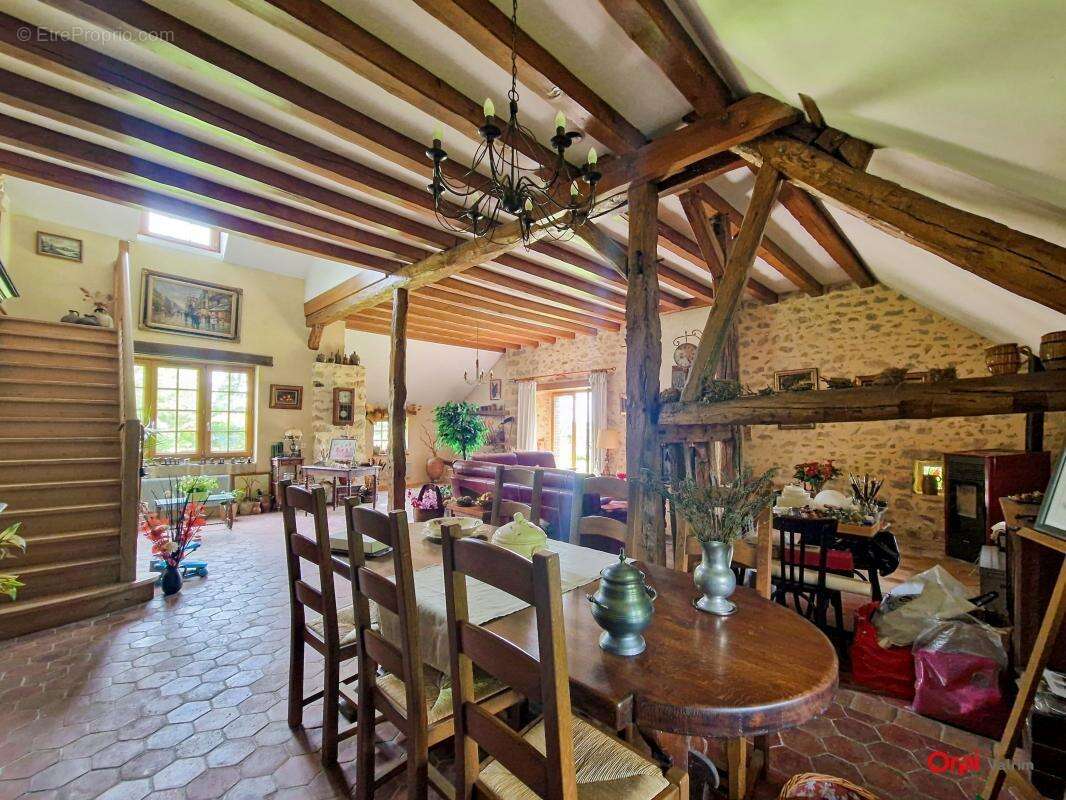 Maison à SAINT-HILAIRE-LES-ANDRESIS