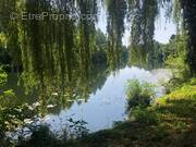 Terrain à SAINT-FRONT-DE-PRADOUX