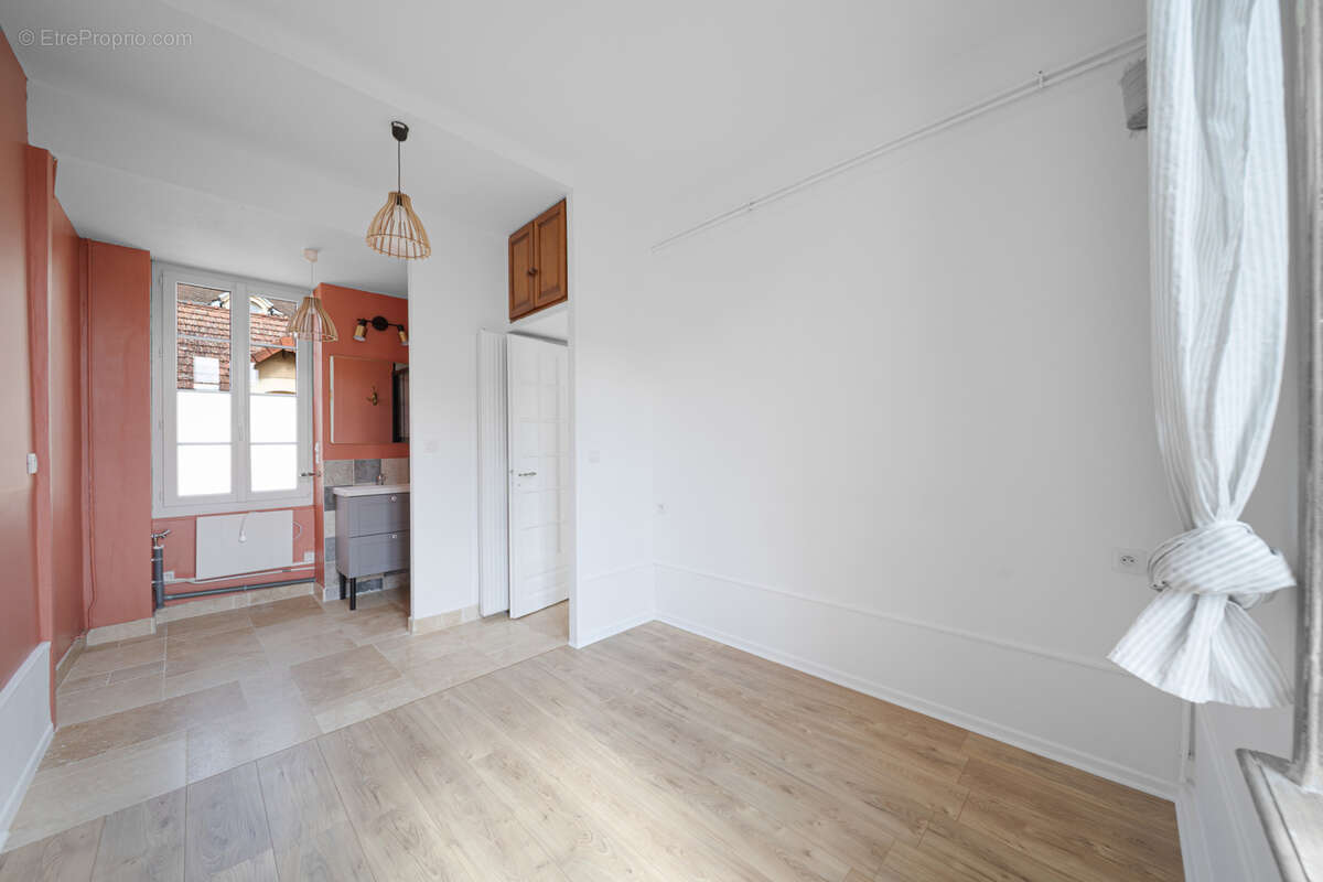 Appartement à CHENOVE