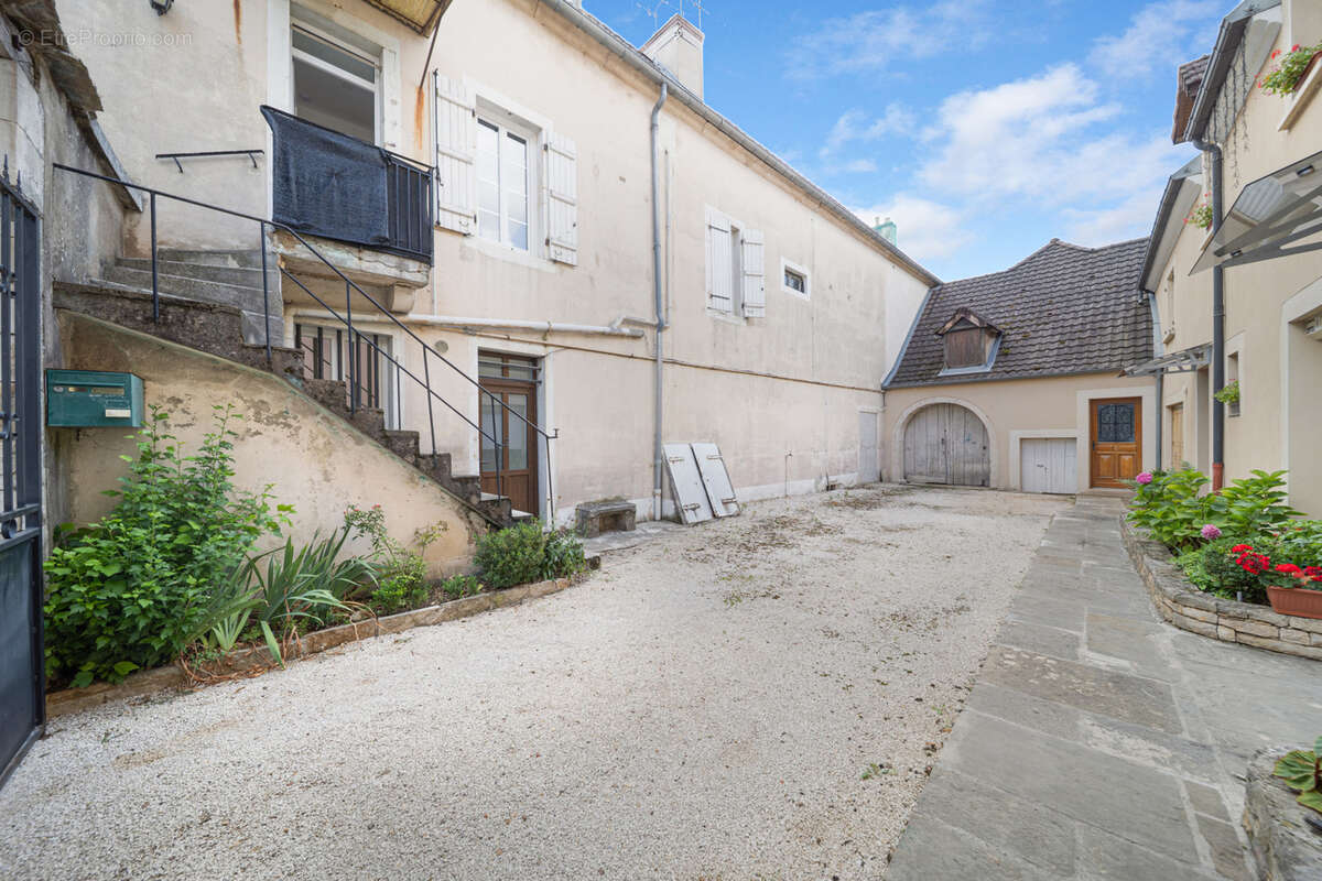 Appartement à CHENOVE